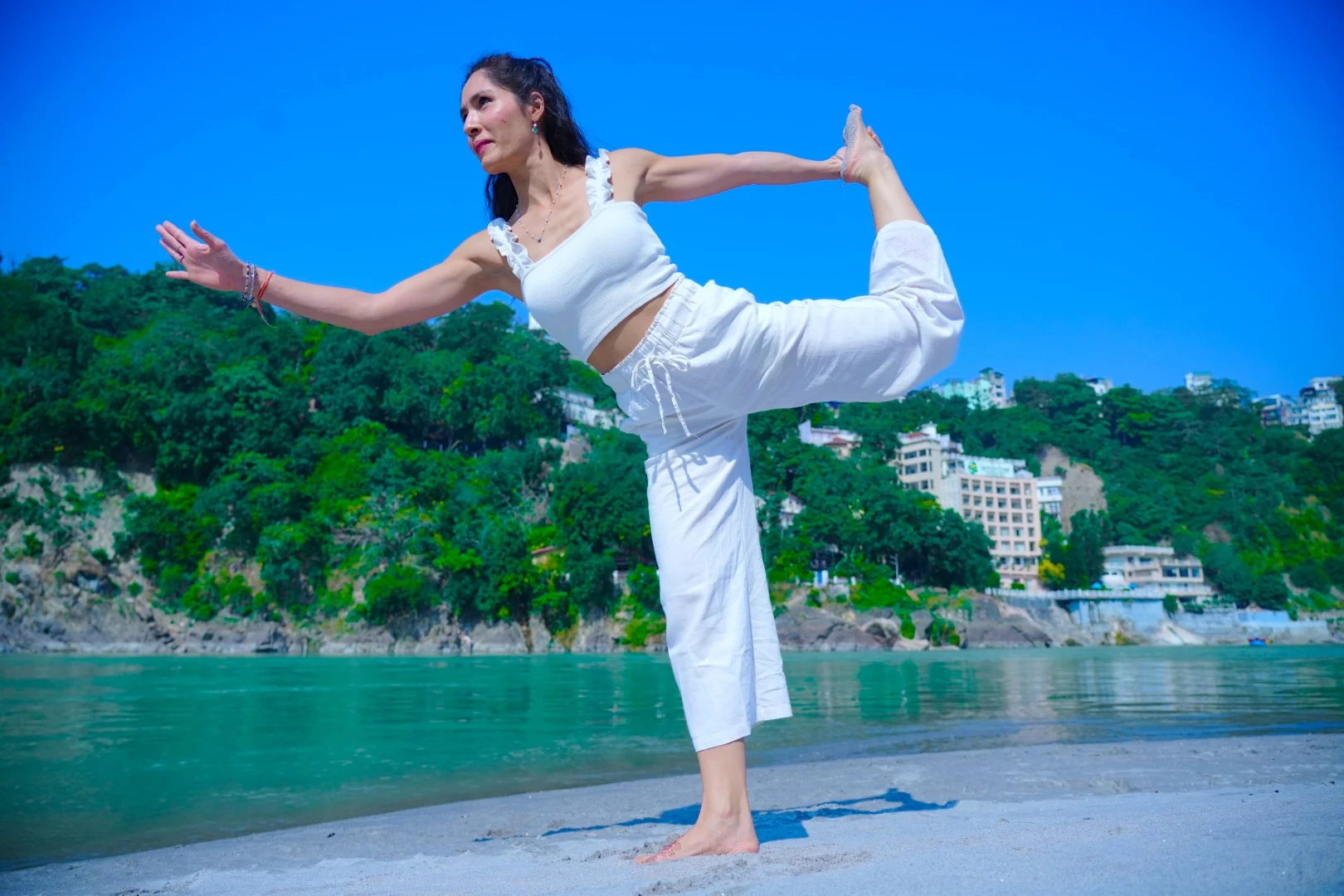 05 Heart Opening Yoga Poses to Release Stress and Emotions